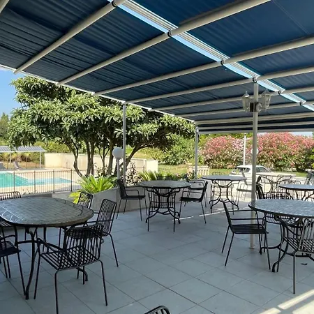 Les Mimosas Hotel