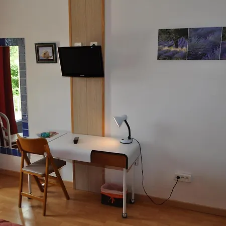 Les Mimosas ホテル リュネル